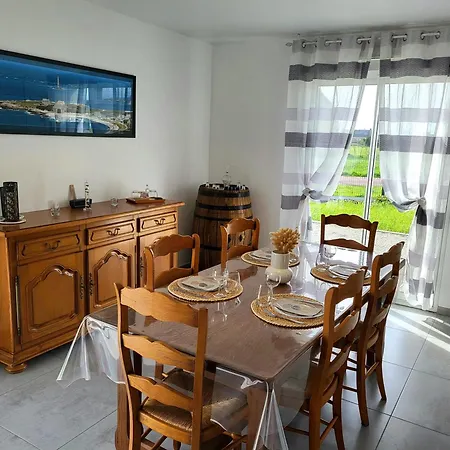 L'aloé, Jolie Maison De Bord De