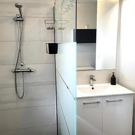 L'aloé, Jolie Maison De Bord De Créances