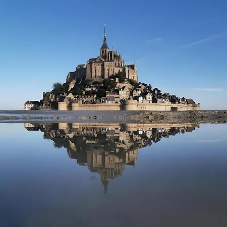 L'aloé, Jolie Maison De Bord De Créances