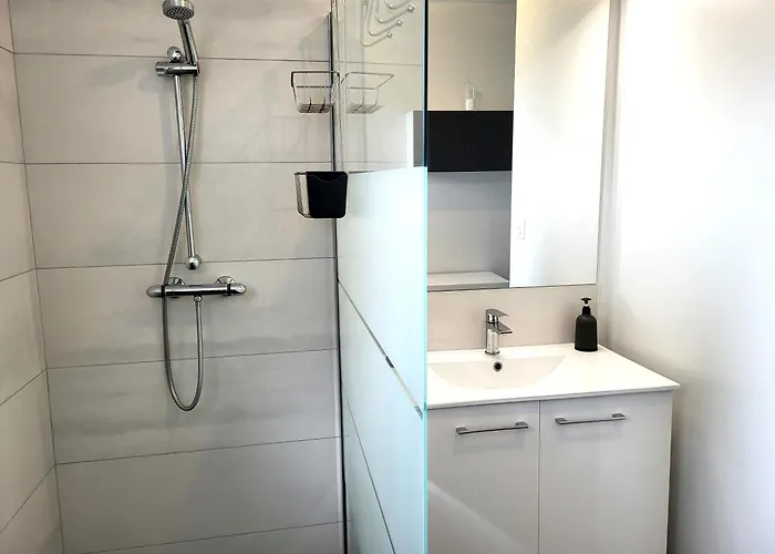 L'aloé, Jolie Maison De Bord De Сasa de vacaciones Créances